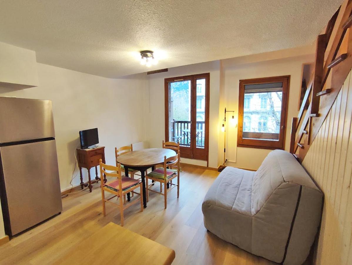 Reves De Montagne, T2 Bis, Luchon, Wifi, Parking Gratuit, 4 Personnes Appartement *